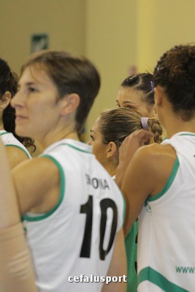 111030 volley 120_tn.jpg